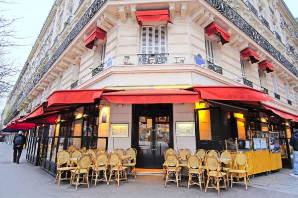 «Déjennos trabajar»: los restaurantes parisinos se resisten a un nuevo cierre por la pandemia