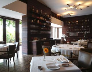 Restaurantes y cafés en Venezuela comienzan a recibir clientes tras siete meses de cierre