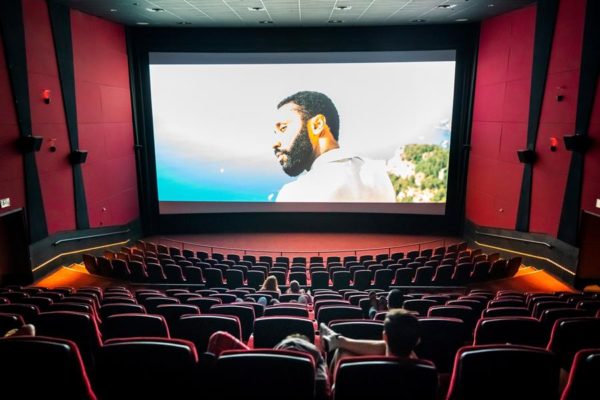 Segunda cadena de cines más grande de EEUU vuelve a cerrar por la pandemia