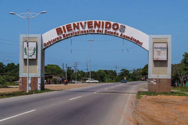 Ministerio de Ecosocialismo inspecciona derrame de crudo en Anzoátegui