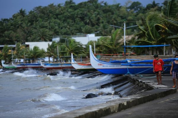 Filipinas evacua a casi un millón de personas ante la llegada del tifón Goni