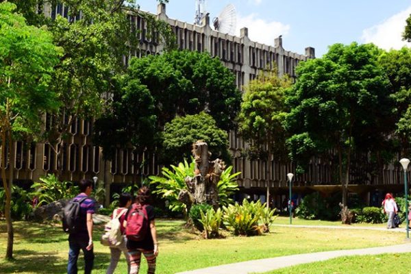 Gobierno trabaja en resolución para regular costo de matrículas en universidades privadas