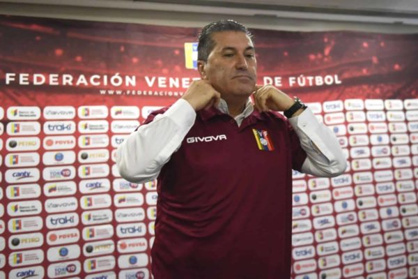 Venezuela saldrá a jugar sin ‘excusas’ ante una ‘fuerte’ Colombia, dice Peseiro