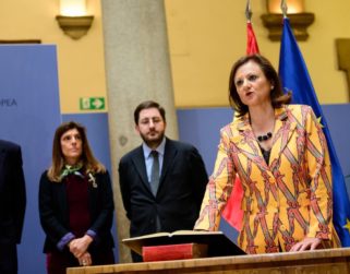 España mantiene su postura de no reconocer a la administración de Maduro