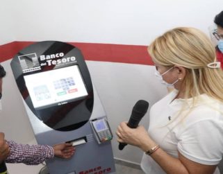 Banco del Tesoro instala kiosco comunitario en Maracaibo para facilitar el pago electrónico