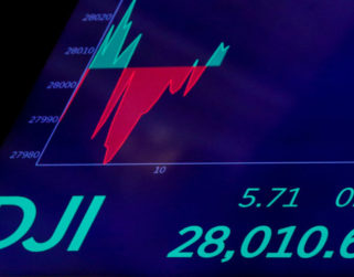 Alza de tasas en EEUU fue bien recibida en Wall Street con cierre en alza