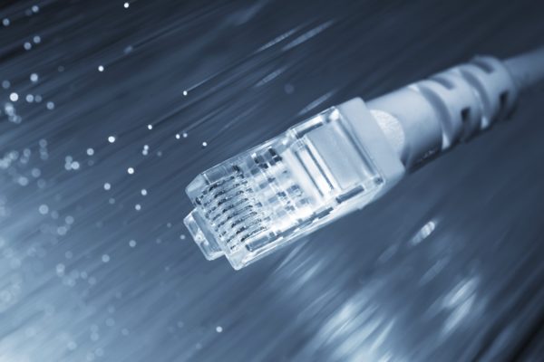 Internet por fibra óptica, una necesidad para las empresas de Centroamérica