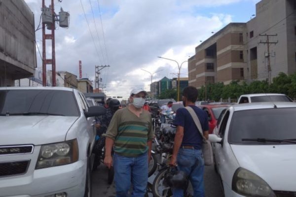 Luis Oliveros: Hay menos gasolina porque las refinerías están sacando más diésel