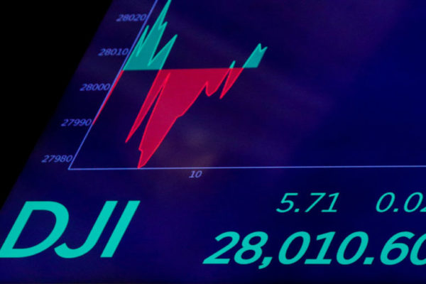 El Dow Jones logra otro récord intradía y acaricia los 30.000 puntos