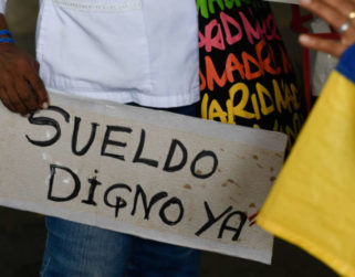 Trabajadores públicos solicitarán a Maduro un salario promedio de 2000 bolívares
