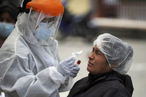 Solo 16,8% de la población de América Latina y el Caribe poseen esquema de vacunación completo