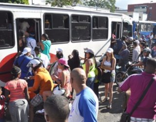 Transportistas de La Guaira piden que se haga un ajuste al pasaje y cueste Bs. 3