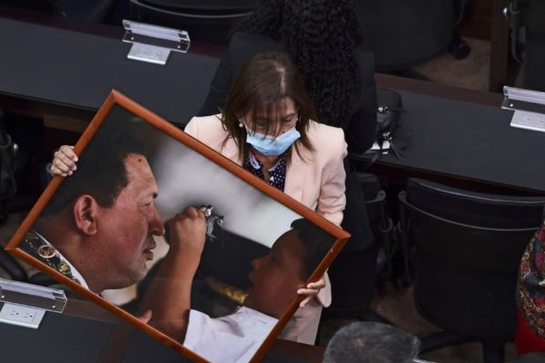 Chavismo retoma control del Parlamento con promesa de ‘exorcizar’ era Guaidó