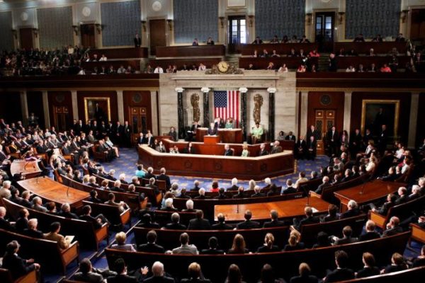 Senadores de EEUU anuncian acuerdo para limitar la violencia con armas de fuego