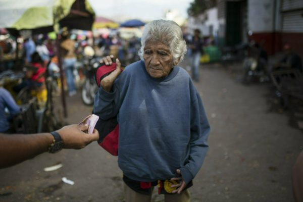 Pedir para vivir: otra fotografía de la crisis venezolana