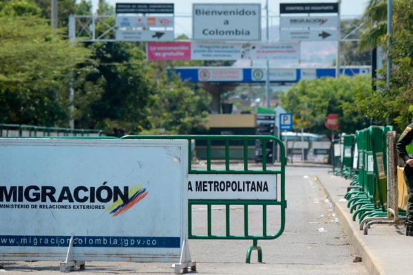 Colombia extiende el cierre de los pasos fronterizos hasta el 1 de junio |  Banca y Negocios