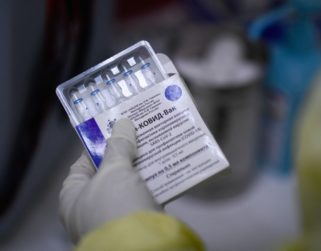 Aumenta incertidumbre sobre avance de la vacunación por falta de dosis de Sputnik V