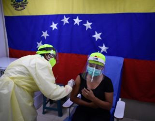 ‘Más allá de las restricciones’: Profranquicias urge ampliar vacunación a toda la población