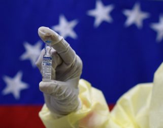 Sociedad Venezolana de Infectología recomendó aplicar cuarta dosis de refuerzo contra el covid-19