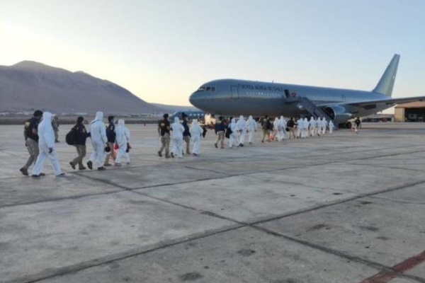 Colombia reanuda los vuelos de deportaci&oacute;n desde EEUU antes del encuentro Petro-Trump