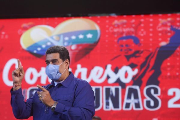 Maduro anuncia creación de una red de 1.000 bancos comunales