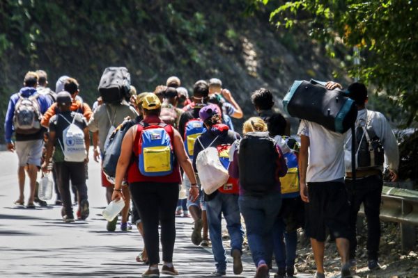 78% de los migrantes venezolanos padece la pandemia del desalojo en América Latina