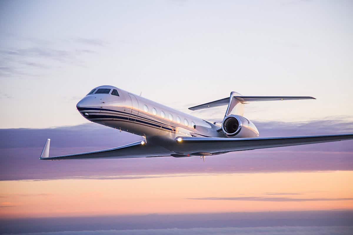 Los 10 aviones privados más caros del mundo y cuáles multimillonarios los poseen