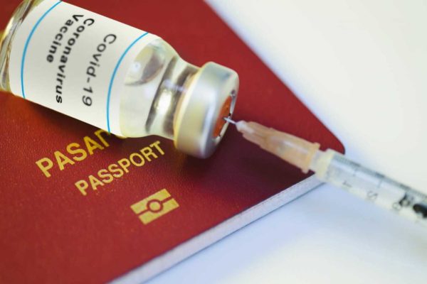 Cuatro claves sobre los pasaportes sanitarios o de vacunación