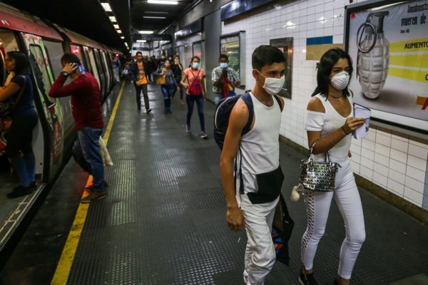 Venezuela suma 1.296 nuevos casos de covid-19
