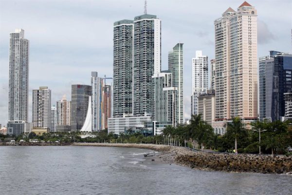 Hoteleros rechazan cuarentena impuesta en Panamá a pasajeros de Suramérica