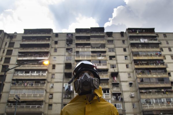 Venezuela supera 3.000 muertes por covid-19 y llegó un número récord de casos ´importados´