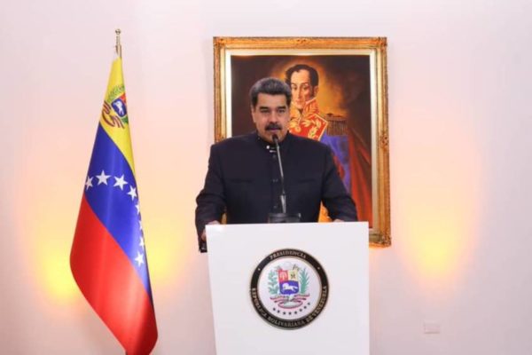 Maduro a Bloomberg: la dolarización y otras reformas responden a una ´Economía de Guerra’ y son temporales