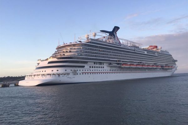 Primer crucero en 15 meses zarpa este sábado desde un puerto de EEUU