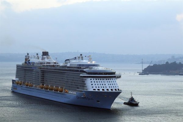 Royal Caribbean aplaza a junio la reanudación de la mayoría de sus cruceros