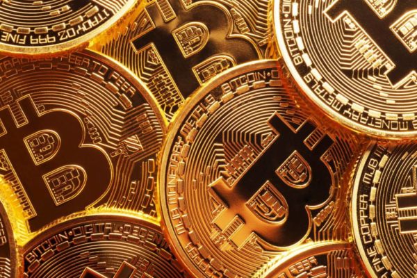Bitcoin viene cuesta abajo y acumula contracción de 9% en ocho días