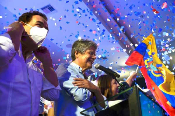Exbanquero, conservador y aliado de Guaidó: Guillemo Lasso derrotó al ´correísmo´ en Ecuador
