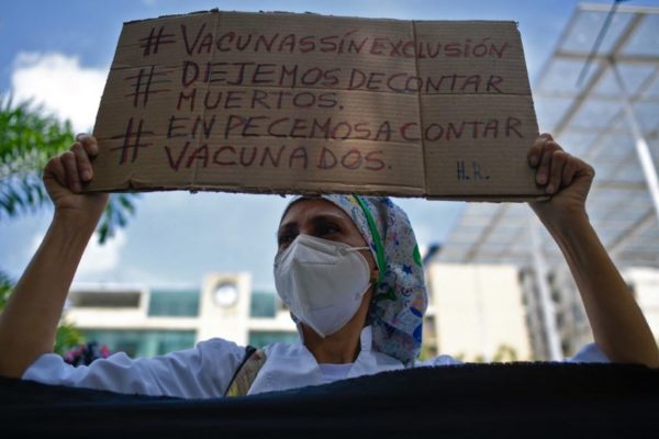 Solicitan a Bachelet intervenir en Venezuela ante «discriminación» en el proceso de vacunación