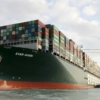 Choque entre buque cisterna y petrolero paralizó por horas el tráfico en el canal de Suez