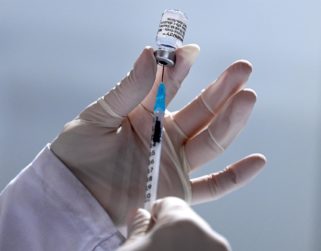 OPS: Vacunas contra Covid-19 son eficaces a pesar de las variantes
