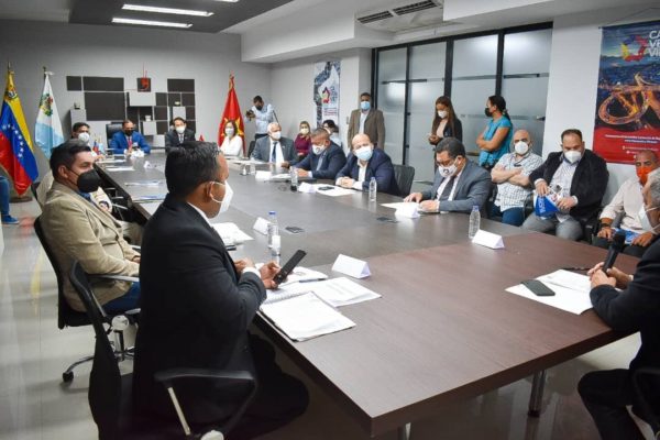 Delegación de Vietnam evalúa proyectos e inversiones con empresas en Venezuela