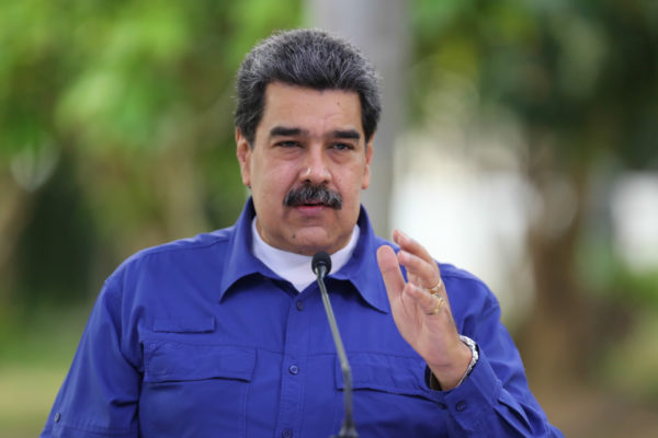 Maduro propone plan de 60 días para regularizar suministro de diésel