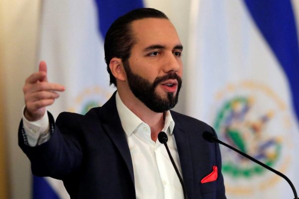 El Gobierno de El Salvador propone incrementar el salario mínimo un 20 %