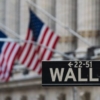 Fuerte baja en Wall Street por múltiples incertidumbres económicas en EEUU