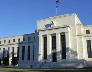 Fed anuncia cuarta alza consecutiva de tasas de interés en Estados Unidos