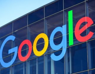 Francia multa a Google con 500 millones para que negocie contenidos de medios