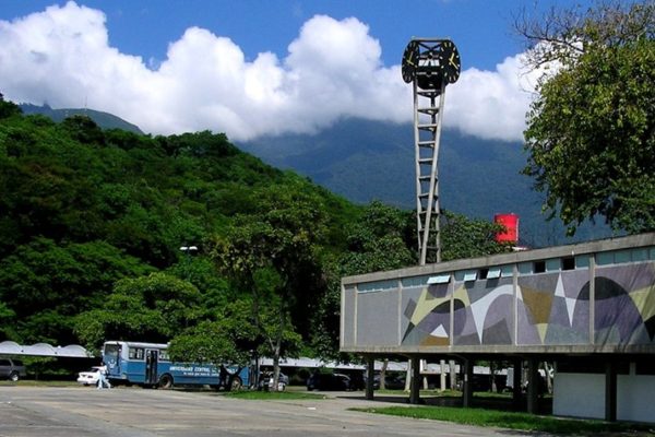 Víctor Rago: Una vez que tome posesión se sabrá la situación financiera de la UCV