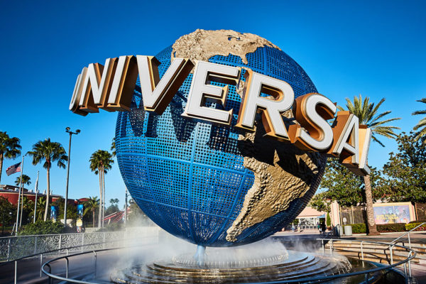 Parque de Universal en Orlando aumenta el salario mínimo a US$15 la hora