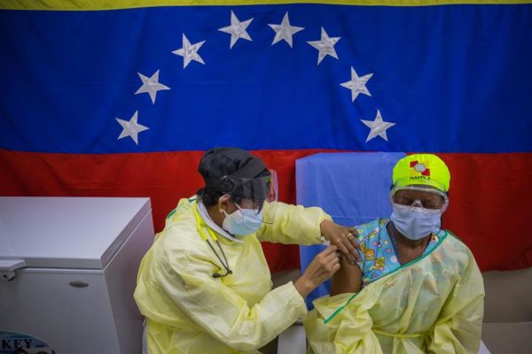 Venezuela suma 1.178 contagios de COVID-19 y llega a 221.042 casos