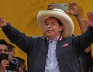Con el 94,9% de las actas contabilizadas Pedro Castillo se mantiene adelante en las elecciones de Perú