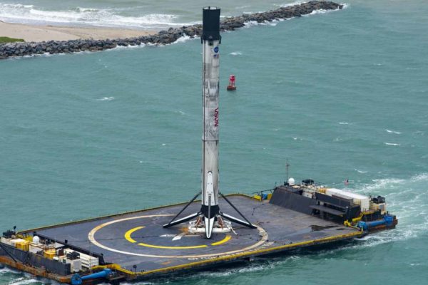 Plataforma marítima de SpaceX cruza el Canal de Panamá con ruta al Pacífico